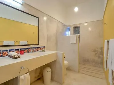 Casa 411 Bed & Breakfast Merida 0*,